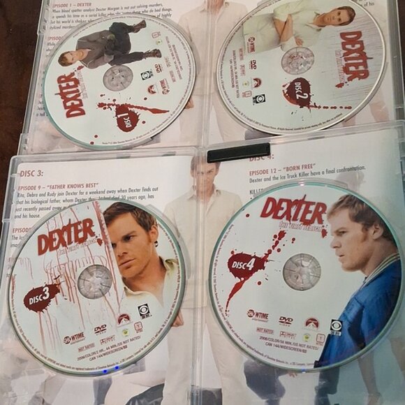 Dexter Season One - 4 DVD Set - Picture 4 of 4